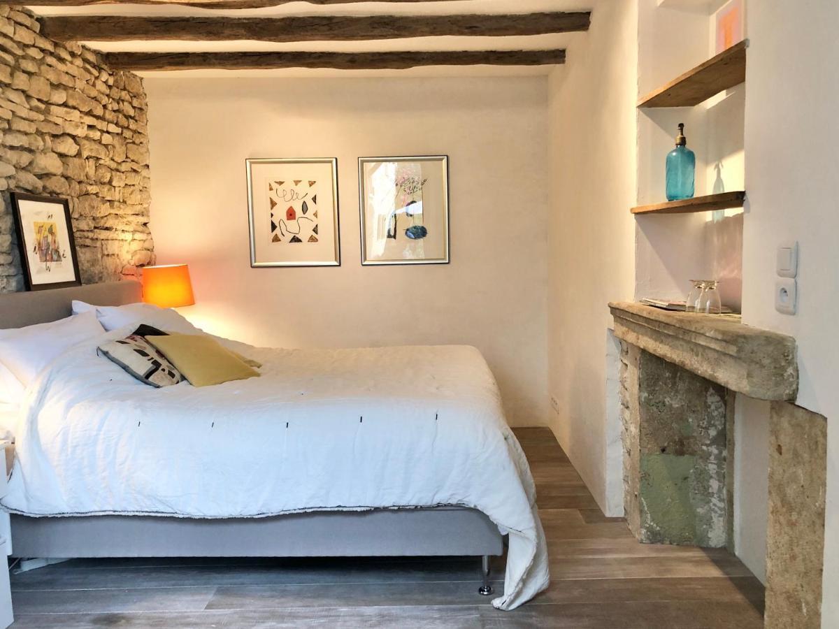 La Cour Des Delices Bed & Breakfast Gigny  Exterior photo